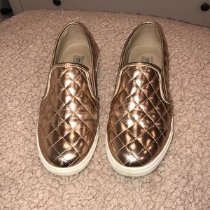 Metallic Gold Steve Madden ecenteic sneakers